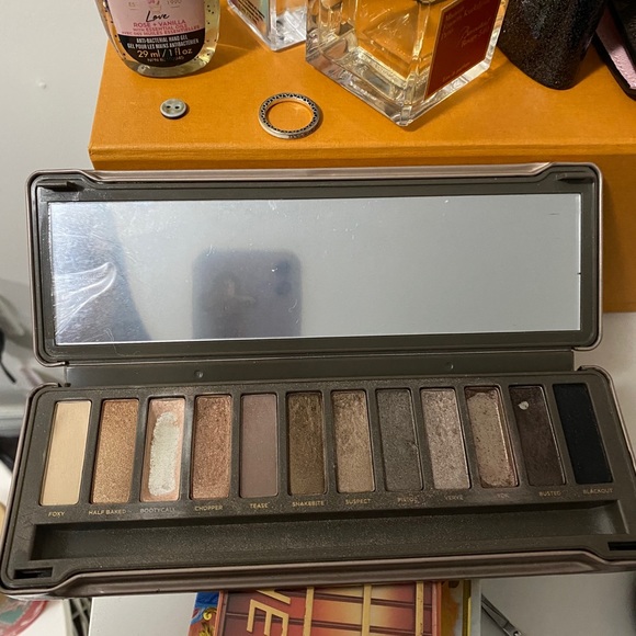 Eyeshadow palettes - Picture 5 of 5